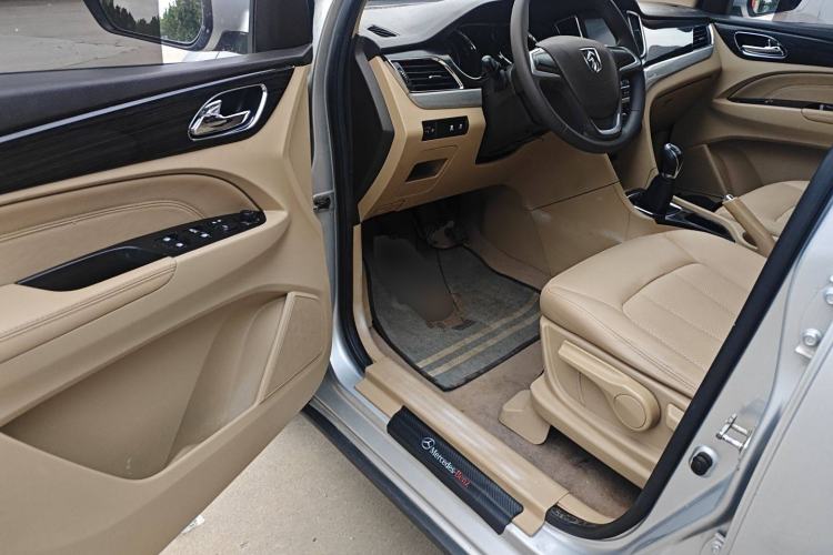 Used Baojun 730 2016 1.5L Manual Comfort Version 7 Seats China V Emission Standard