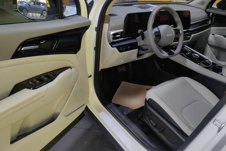 Used Kia Sportage (Chinese Domestic Model) 2025 1.5T Two-Wheel Drive Prestige Smart Enjoyment Version