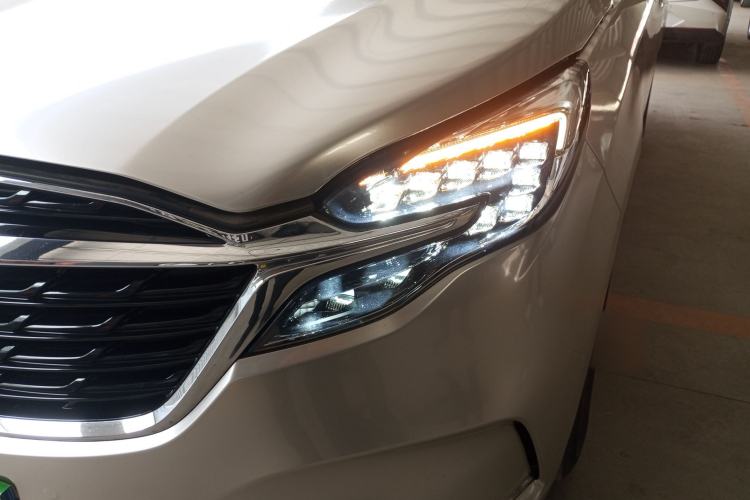 Used Buick GL8 2022 ES Landtrek 653T Luxury Edition