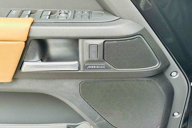 Used Land Rover Defender 2025 110 3.0T P400 Dark Edition