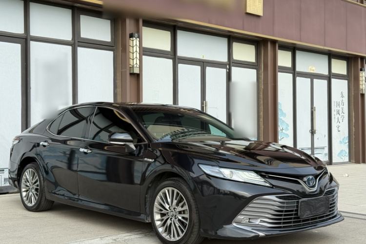 Used Toyota Camry 2018 Dual-Engine 2.5 HG Luxury Edition Exterior 2