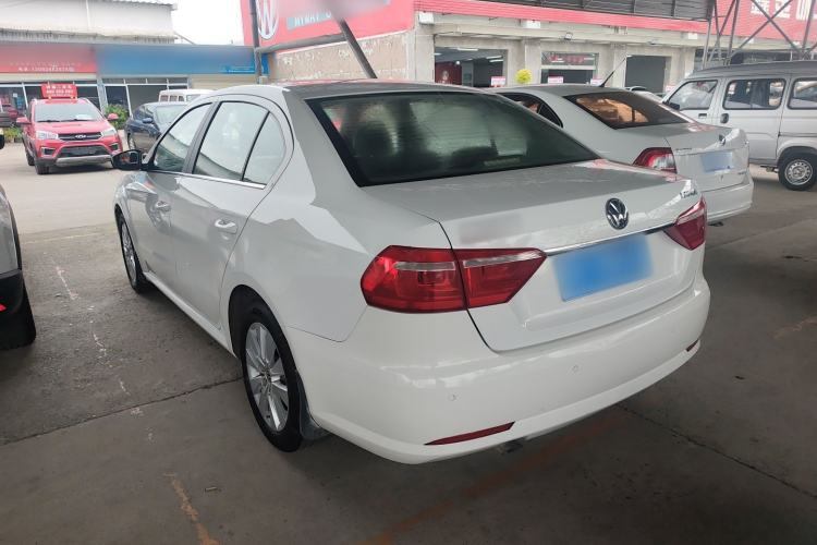 Used Volkswagen Lavida 2013 Restyled Classic 1.6L Manual Comfort Edition