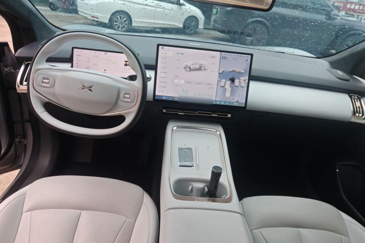 Used XPeng P7+ 2024 Ultra-Long Range Max Center Console