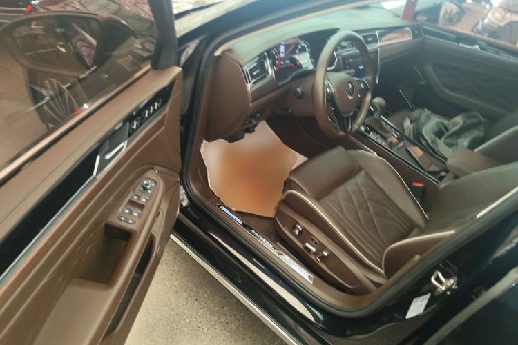 Used Volkswagen Phideon 2021 380TSI Prestige Edition Interior 3