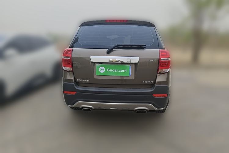 Used Chevrolet Captiva 2015 2.4L 4x4 Flagship Edition 7-Seater
