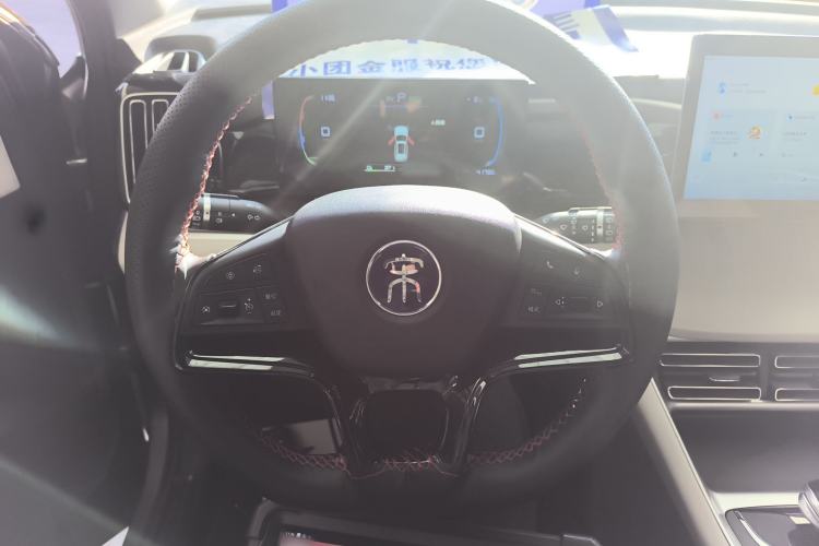 Used BYD Song Pro New Energy 2024 HONOR Edition DM-i 71KM Navigation Model
