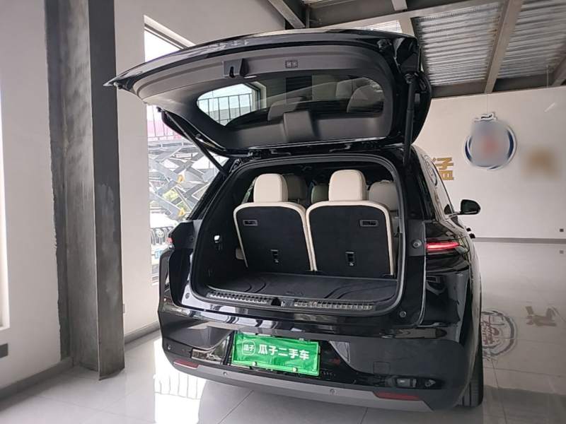 Used Li Auto L8 2023 Pro Model — 18