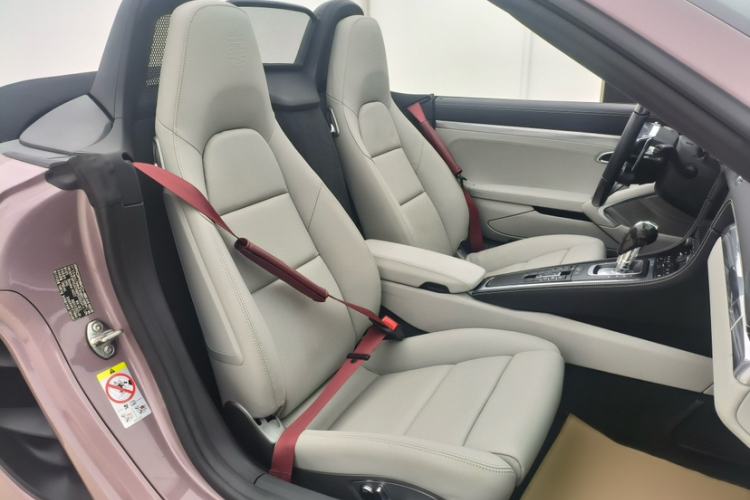 Used Porsche 718 2022 Boxster 2.0T Interior 1