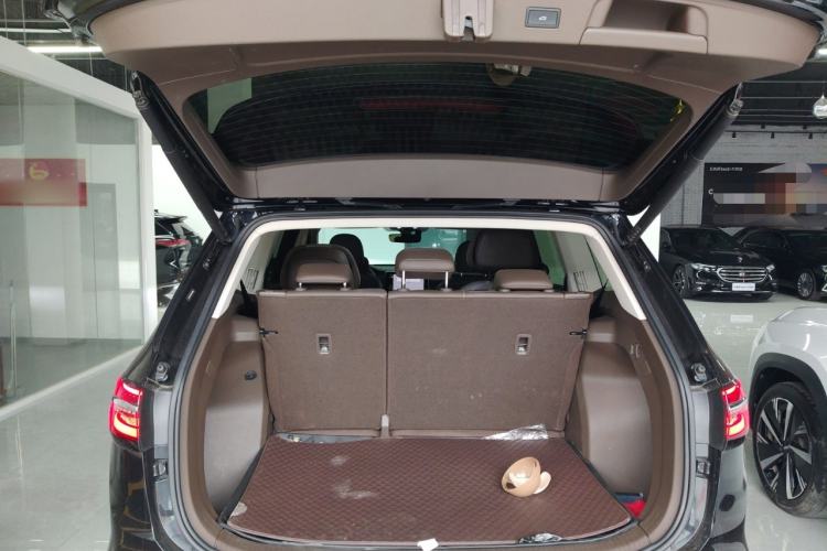 Used Volkswagen Viloran 2023 Facelift 380TSI Flagship Edition
