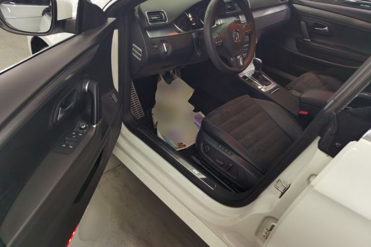 Used Volkswagen FAW-Volkswagen CC 2016 2.0 TSI Luxury Model Driver Seat