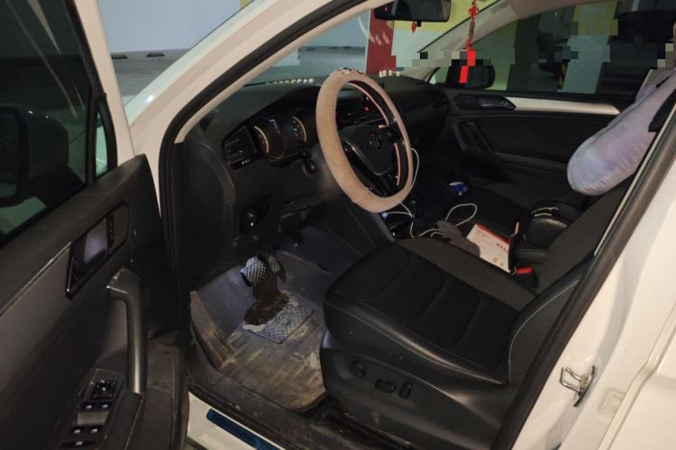 Used Volkswagen Tiguan L 2019 Updated Version 330TSI Automatic Two-Wheel Drive Panoramic Comfort Edition China VI Standard Driver Seat