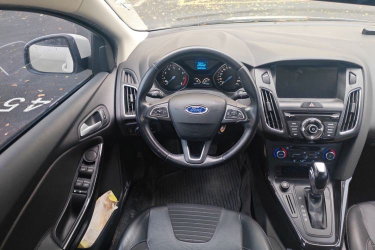 Used Ford Focus 2015 Sedan 1.6L Automatic Trend Model Steering Wheel