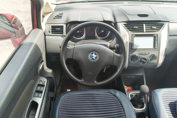 Used Venucia R50X 2013 1.6L Manual Model
