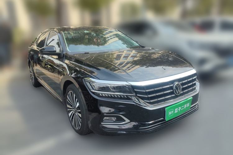 Used Volkswagen Passat 2020 Revised Version 330TSI Luxury Edition China VI Standard