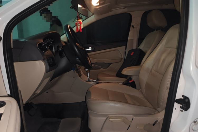 Used Ford Focus 2013 Hatchback Classic 1.8L Automatic Fashion Edition
