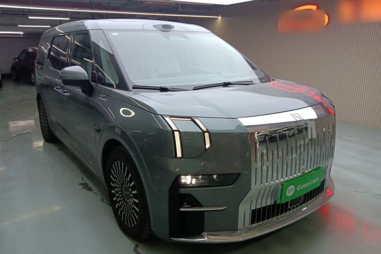 Used Zeekr 009 2024 7-Seater Walk-Through Version Four-Wheel Drive 108 kWh