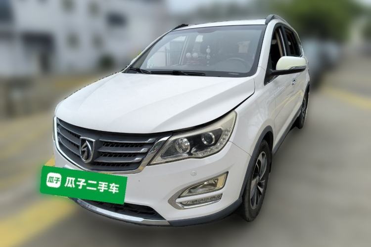 Used Baojun 560 2015 1.8L manual luxury version