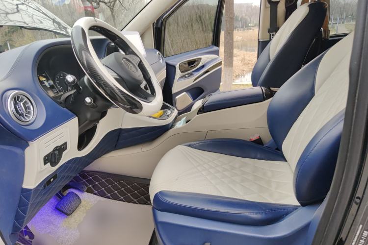 Used Mercedes-Benz Vito 2021 2.0T Elite Version 7 Seats
