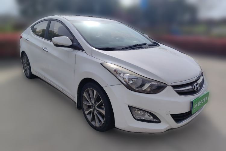 Used Hyundai Elantra (5th Generation / Langdong) 2015 1.6L Automatic Leading Model Front Right 45 Deg