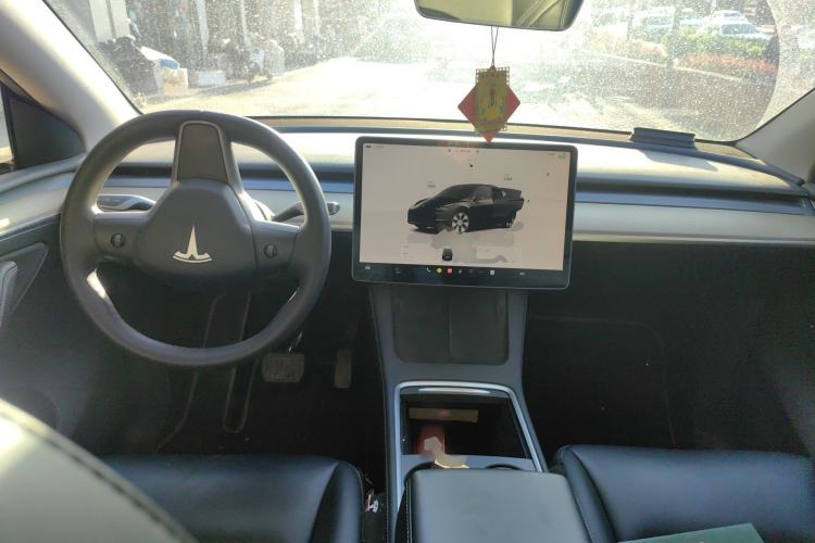 Used Tesla Model Y 2022 Revised Version Rear-Wheel Drive Center Console