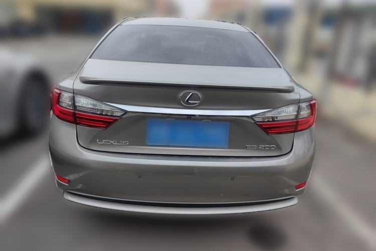 Used Lexus ES 2015 200 Elite Edition Rear