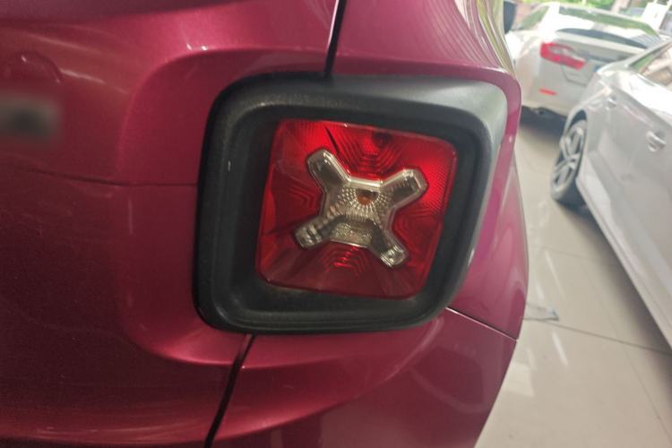 Used Jeep Renegade 2018 Connected Large Screen Version 180T Automatic High-Energy Edition Right Rear Taillight