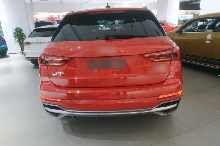 Used Audi Q3 2023 35 TFSI Fashion Dynamic Model (1.5T)
