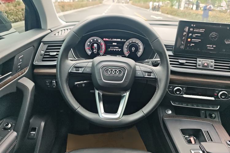 Used Audi Q5L 2022 40T Luxury Elegant Model
