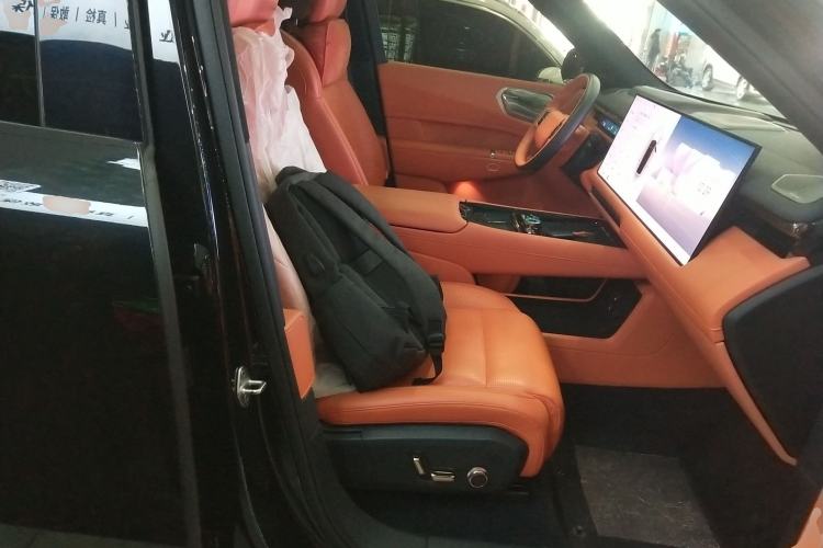 Used Lynk & Co 900 2025 1.5T Ultra
