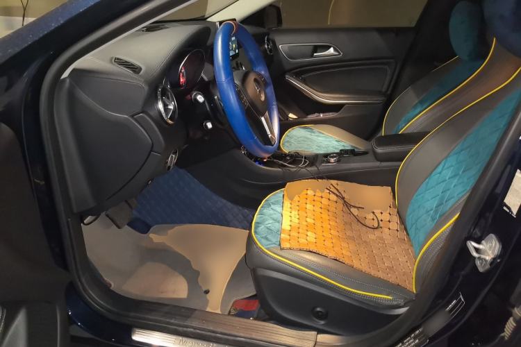 Used Mercedes-Benz GLA 2016 GLA 220 4MATIC Fashion Edition Driver Seat