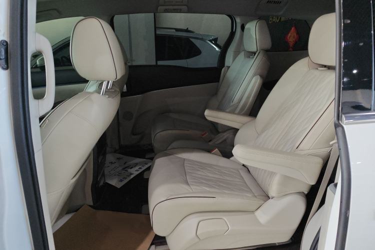 Used Buick GL8 2022 Land Business Class 652T Luxury Model Interior 3