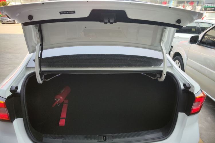 Used Roewe i5 2020 1.5L Automatic 4G Connected Linghao Edition Trunk