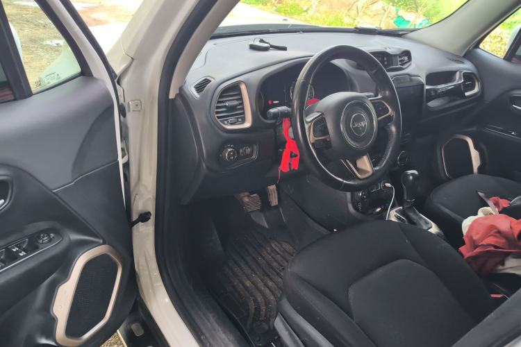 Used Jeep Renegade 2017 180TS Automatic Four-Wheel Drive Superior Edition