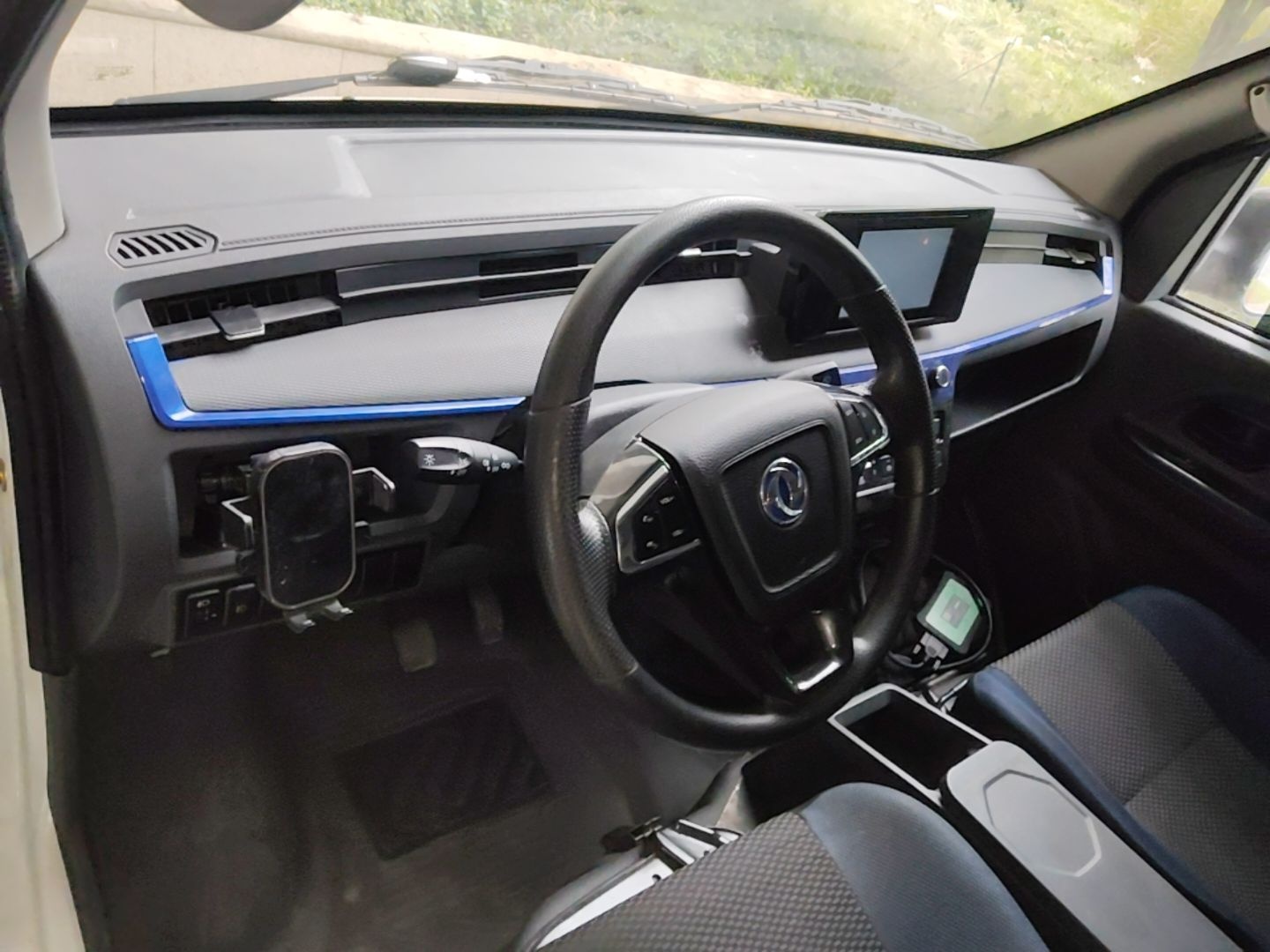 Dongfeng Yufeng EM27 2024 EM27 Henan Lithium Power 41.472 kWh — снимка 12