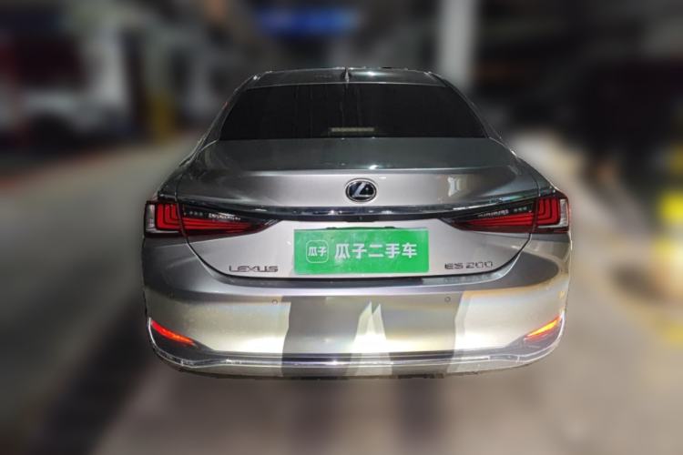 Used Lexus ES 2018 200 Excellence Edition China V Standard Rear