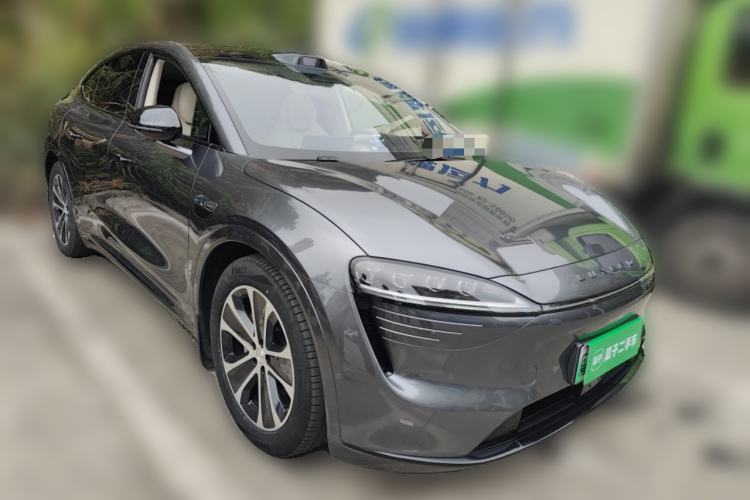 Used Hima Luxeed R7 2024 All-Electric 802 km Max Front Right 45 Deg