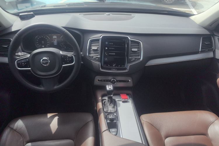 Used Volvo XC90 2020 T5 SmartDrive Luxury 7-Seater Center Console