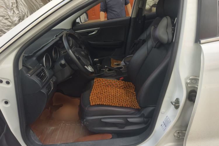 Used Bestune B50 2016 1.6L manual Comfort trim level Left Front Seat