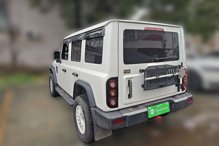 Used 212 T01 2024 2.0T Mechanic
