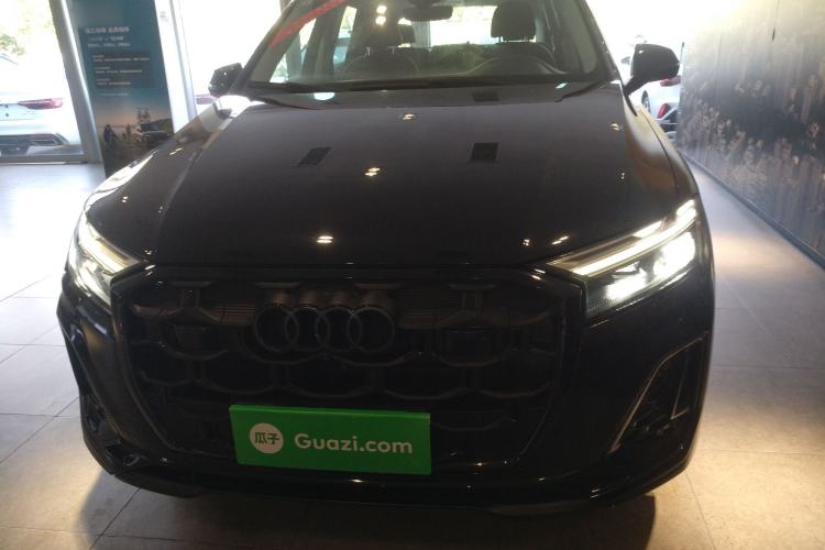 Used Audi Q7 2024 45 TFSI quattro S line Black Warrior Edition