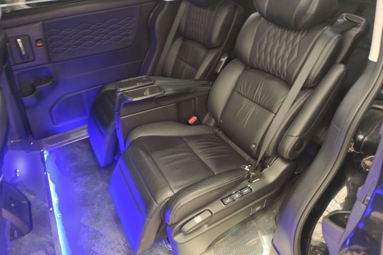 Used Honda Elysion 2022 2.0L eHEV Luxury Edition