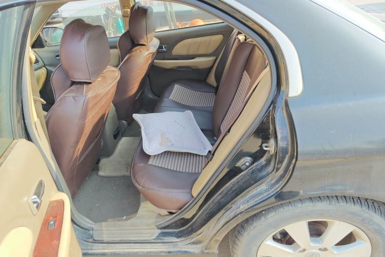 Used Hyundai MoInca 2009 1.8L Manual Luxury Edition GL Left Rear Seat