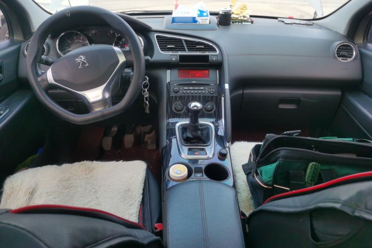 Used Peugeot 3008 2015 2.0L Manual Classic Edition
