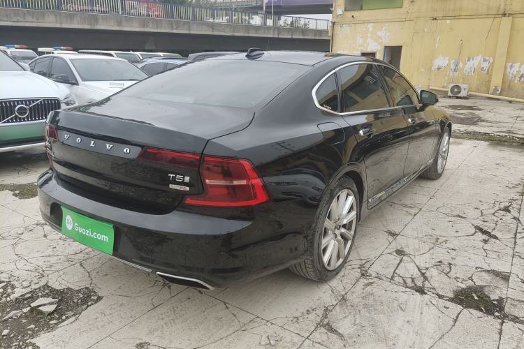Used Volvo S90 2017 T5 Smart Luxury Edition
