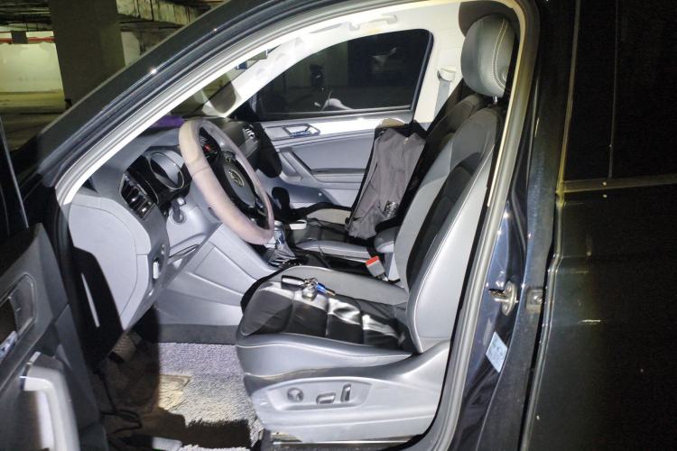 Used Volkswagen Tiguan L 2021 280TSI Automatic Two-Wheel Drive Smart Edition Left Front Seat