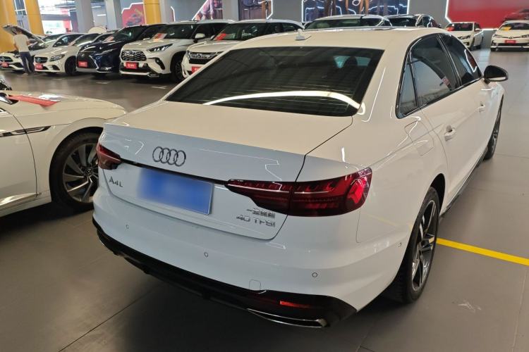 Used Audi A4L 2022 40 TFSI Luxury Dynamic Model