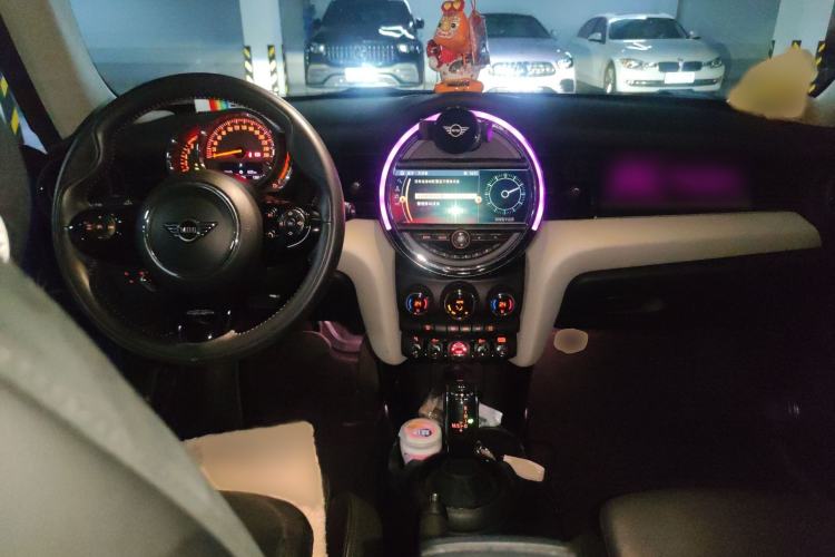 Used MINI MINI 2019 1.5T COOPER Artist
