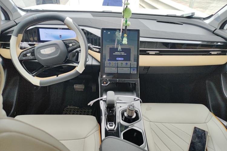 Used Geely Auto FX11 2023 1.5TD DCT Prestige Edition Center Console