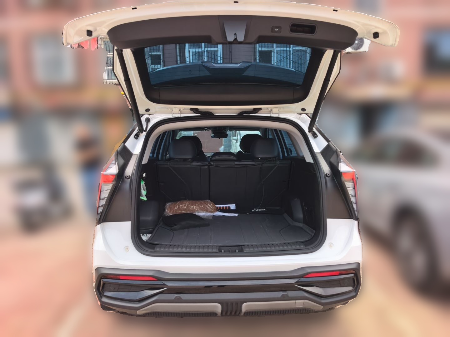Geely Auto FX11 2024 1.5TD DCT Flagship Edition — снимка 19