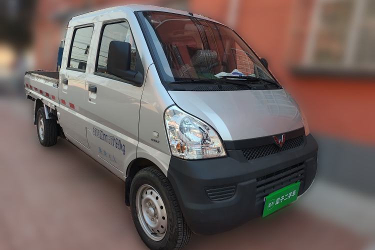 Used Wuling Rongguang Small Truck 2019 1.5L Base Version Double-Cab Euro VI L3C Front Right 45 Deg